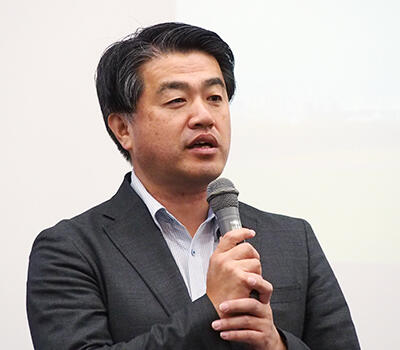 競技部門をきっかけとして-新たな挑戦をしてほしいと話す-下村審判長.jpg